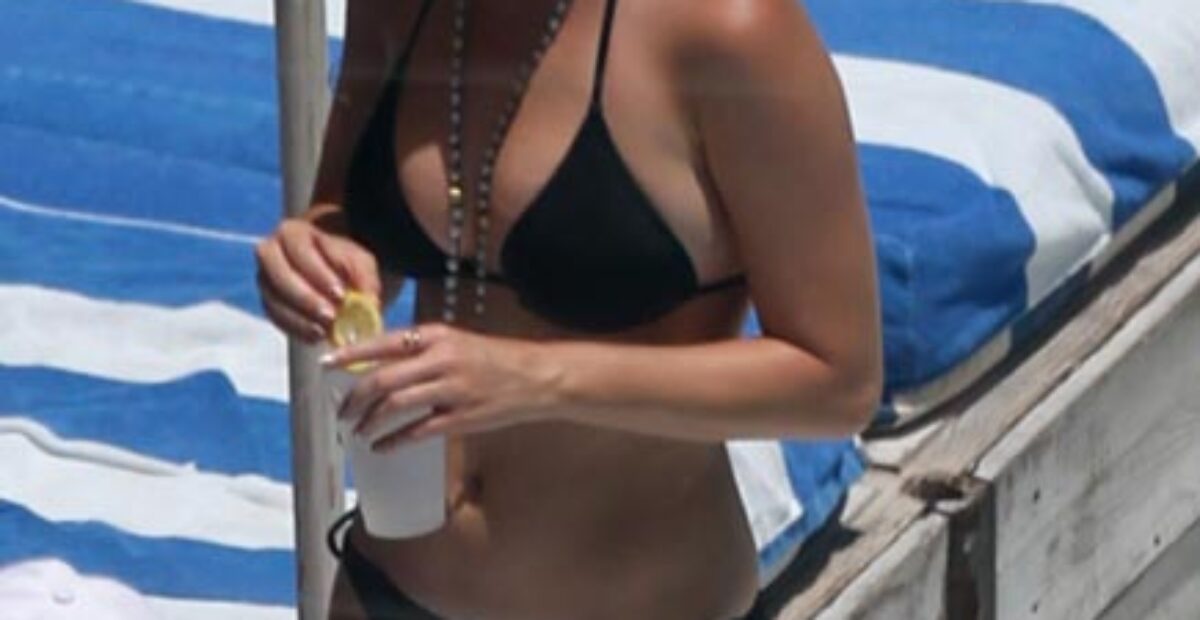 Katy Perry käänsi miesten katseet bikineissä – eikä ihme!