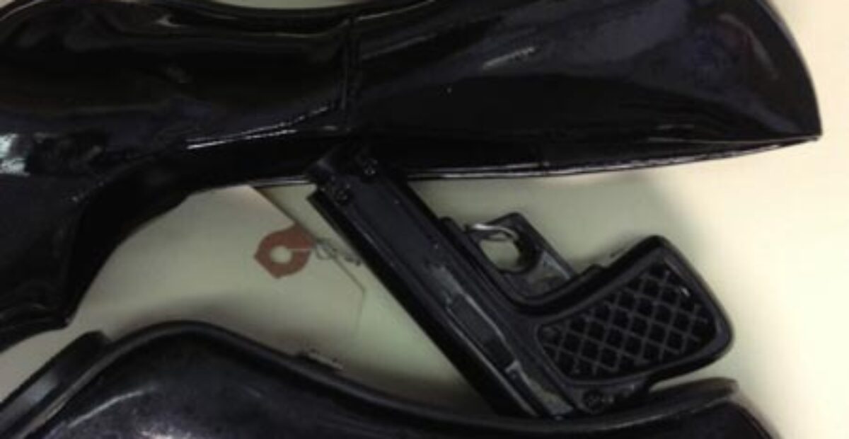 Korkokengät takavarikoitiin lentokentällä