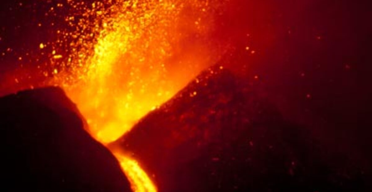 Etna-tulivuori purkautuu Italiassa – tutkijalta mykistävän upeita kuvia