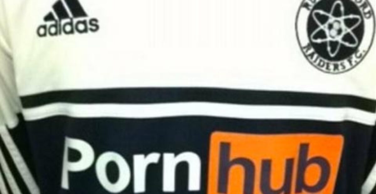 Pornosivusto futisjoukkueen sponsoriksi – joukkue heti pelikieltoon