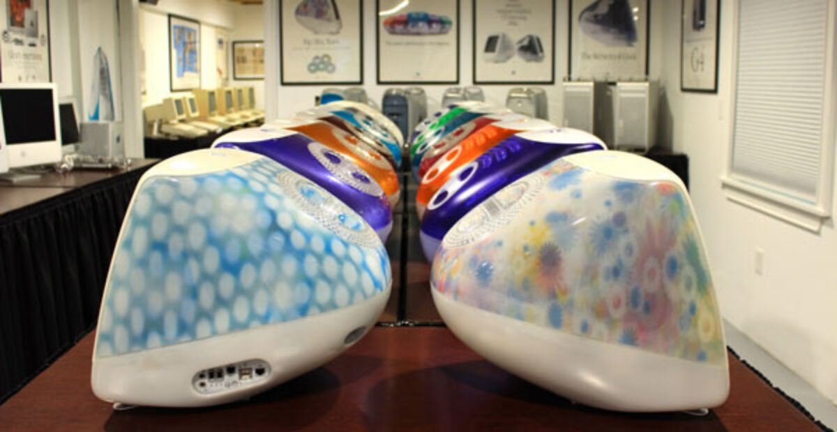 Teinipoika rakensi kellariinsa Apple-museon -250 tietokonetta esillä