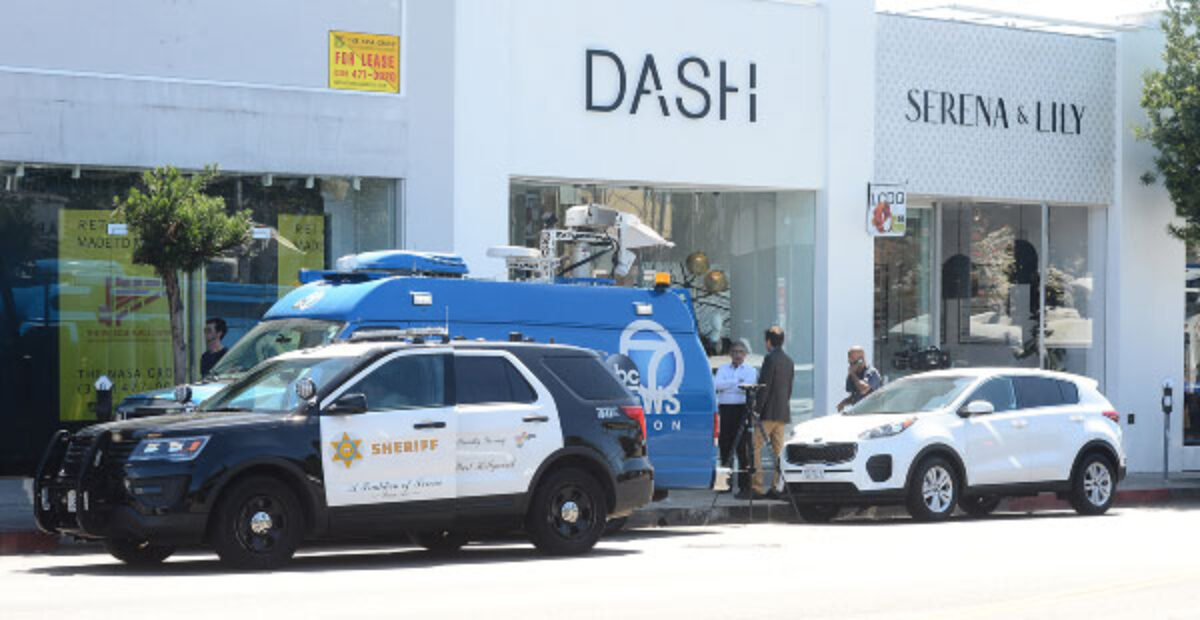 Ei kai taas! Aseistettu ryöstäjä iski Kardashianin kauppaan