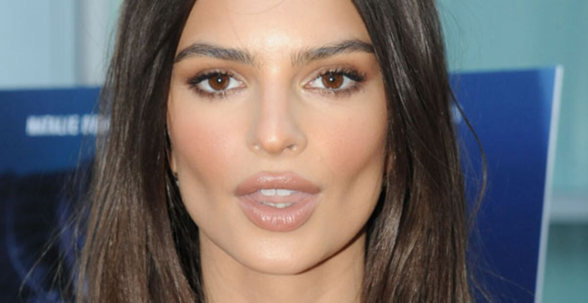 Huippunäyttävä kaunotar! Emily Ratajkowski loisti ensi-iltajuhlissa