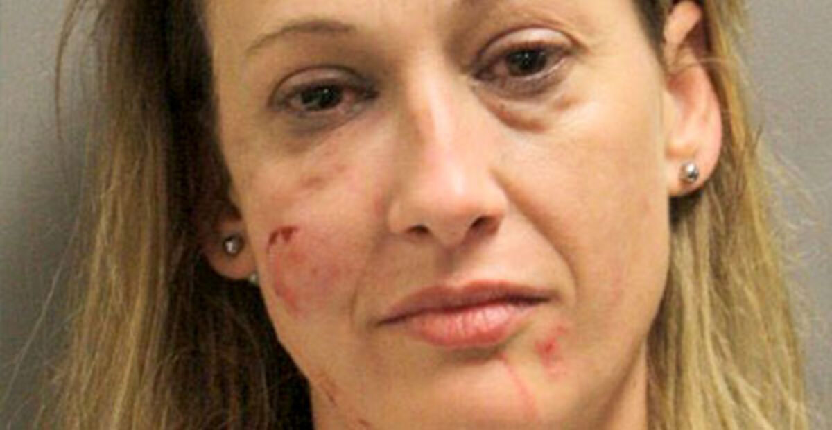 Naista pyydettiin poistumaan kotibileistä – puri nenän irti ja nielaisi sen