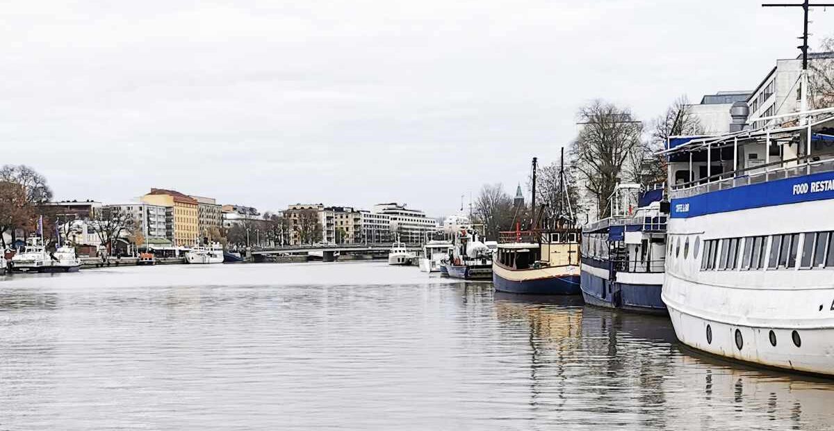 Selvitys: Aurajoessa kelluu valtavasti nikotiinipusseja – päätyvät Itämereen