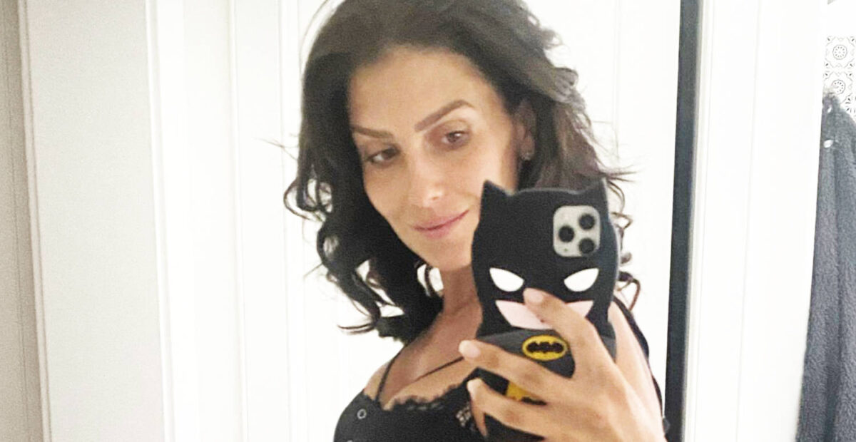 Hilaria Baldwin treenaa alusvaatteisillaan – treenivideo miesten makuun