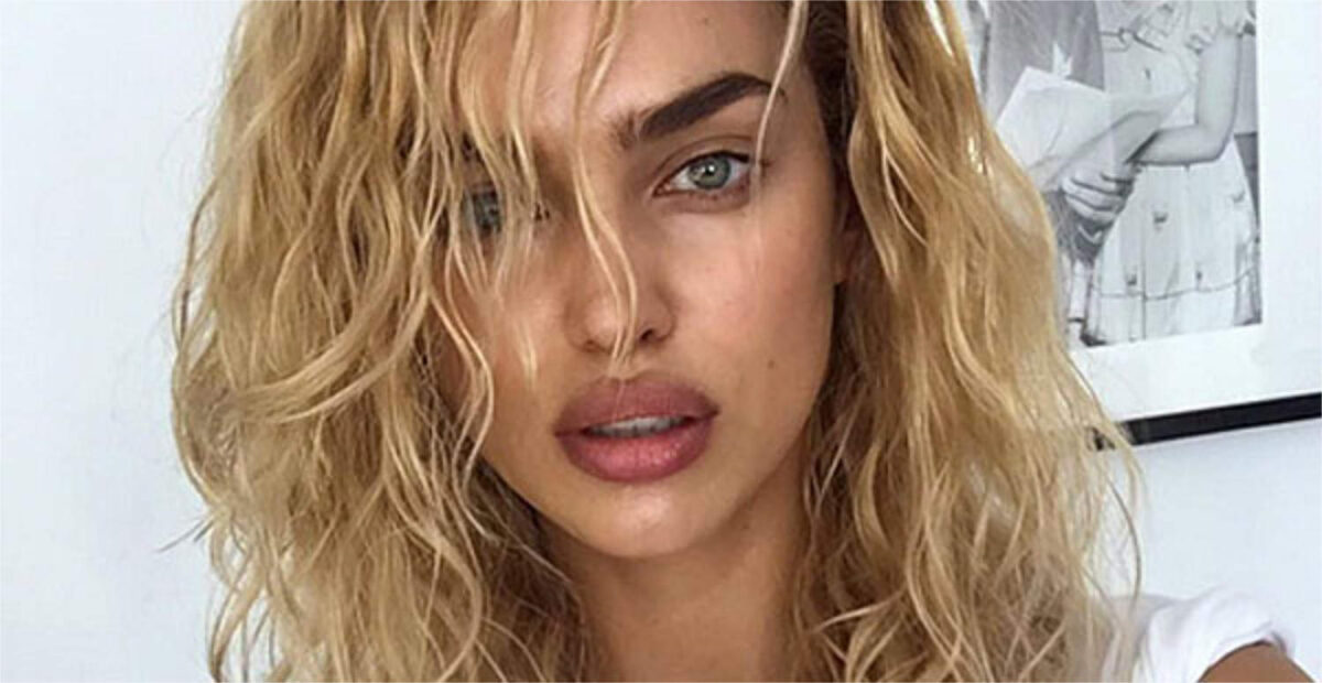 Irina Shayk poseerasi bikineissä – sikojen kanssa!