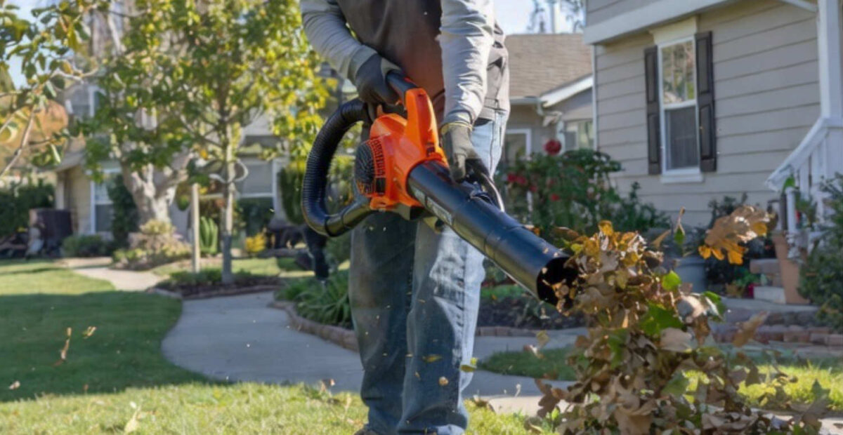 Haaveiletko omasta pihasta ja pihatöistä? Tämä simulaattori on sinulle