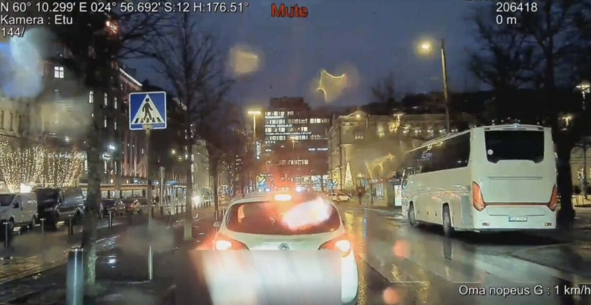 Taksi törttöili Helsingissä – poliisi vei ajokortin kuivumaan