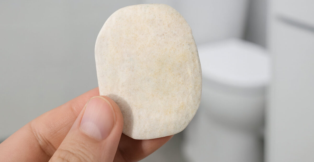 Marttojen wc-pommi puhdistaa pöntön ilman kaupan aineita