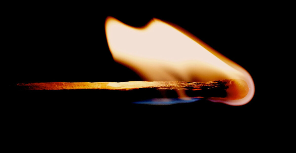 Ruotsalaismiehen tempaus hämmentää – työnsi 81 tulitikkua nenään