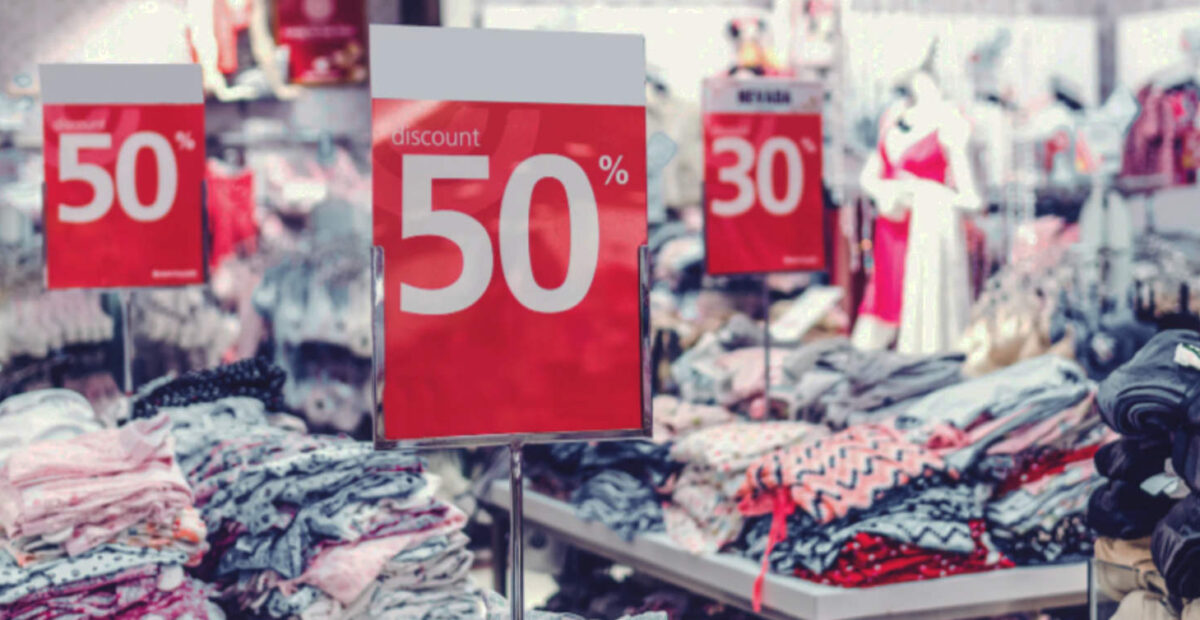 Kuluttaja-asiamies puuttui ALE-mainontaan – kauppojen väitteet eivät olleet totta