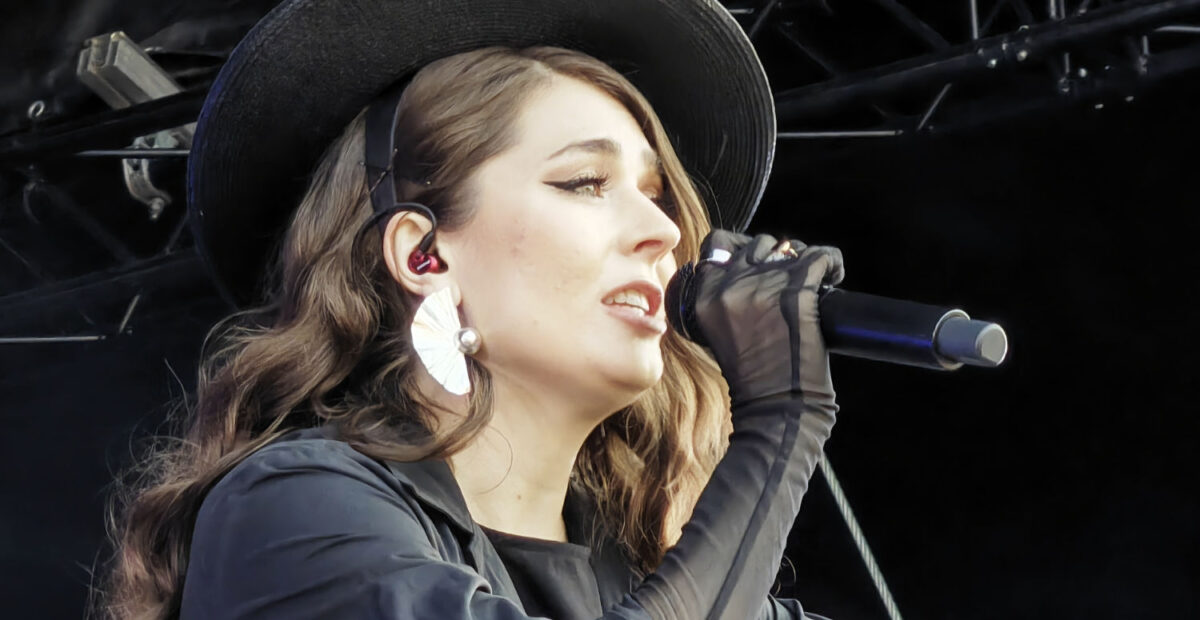 Behm perui esiintymisensä Radiogaalassa: ”Multa hävisi kokonaan ääni”