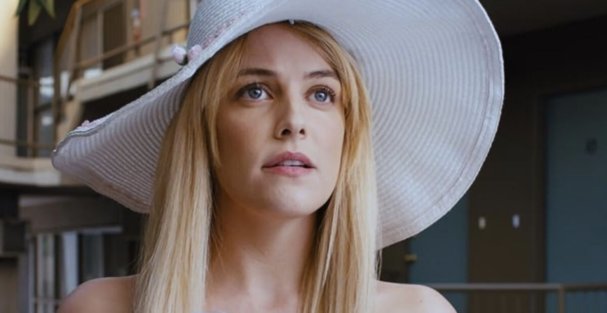 Lahjoittiko Riley Keough munasolujaan John Travoltalle ? Oikeusasiakirjat puhuttavat