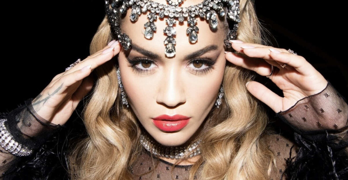 Kova kovaa vastaan! Rita Ora sparrasi raskaansarjan mestarin kanssa – katso kuvat