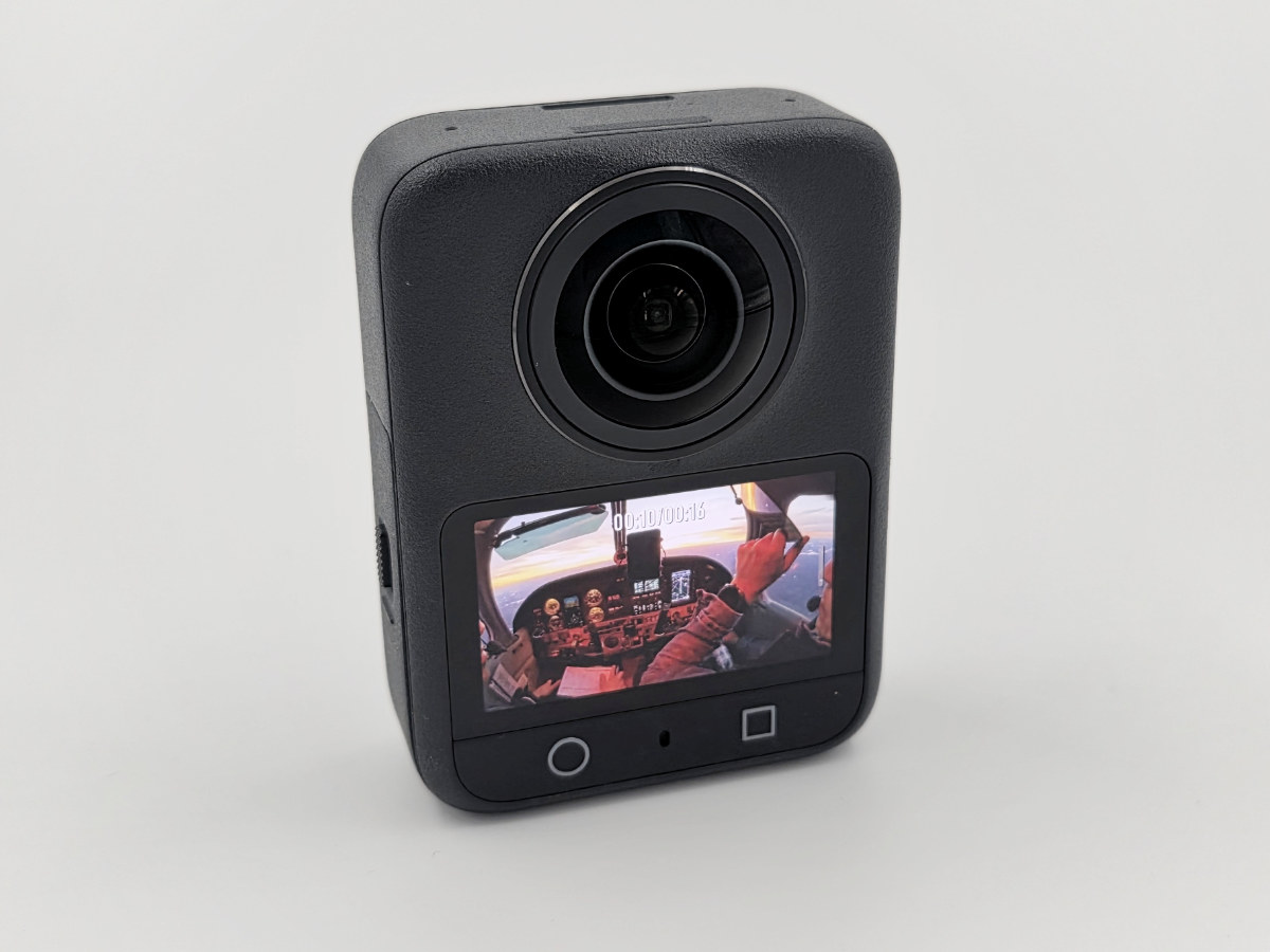 DJI Osmo 360 Staran testissä. Näytöstä voi tarkistaa materiaalia. Kuva: Stara