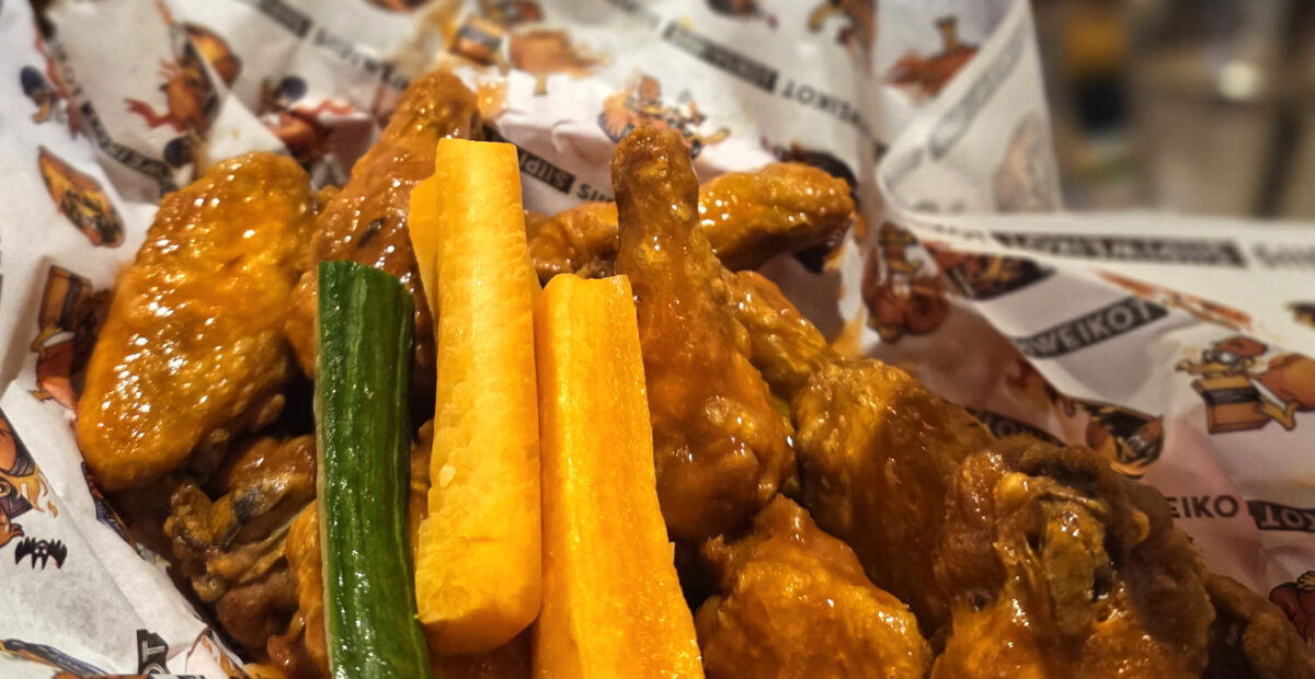 Hot Wings -ennätys rikki – 499 ihmistä hotki tulisia siipiä