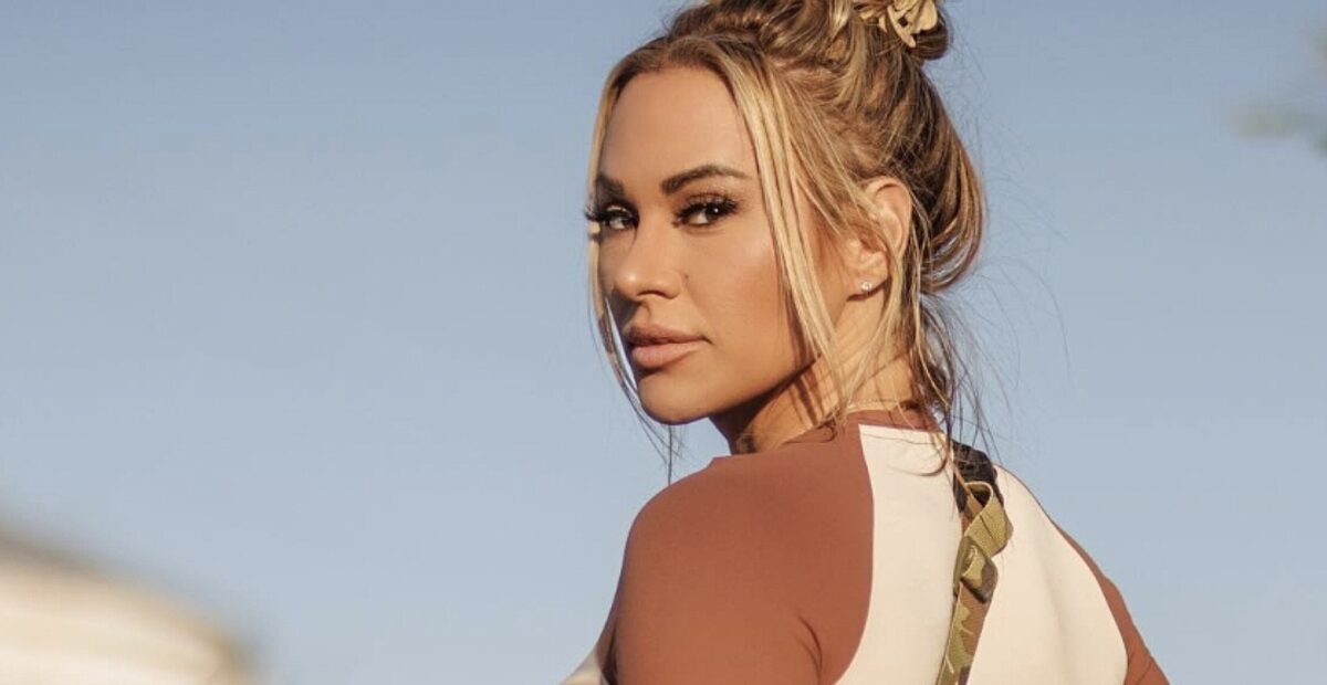 Maailman kuumin sotilas Kindly Myers loksautti leuat punaisella matolla