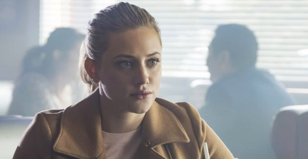 Lili Reinhart avautui somevideolla – peitteli huonoa ihoaan Riverdalessa