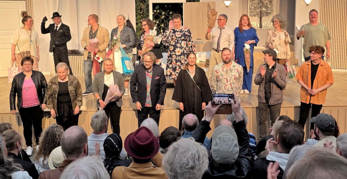 Tampereen Komediateatterin Ilmaista rahaa -näytelmän ensi-ilta