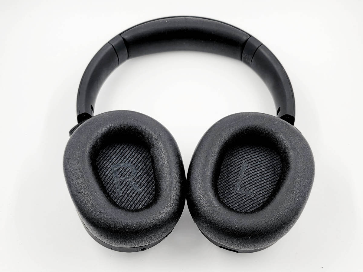 Valco VMK25.2 kuulokkeiden sisäpuolella on ledit