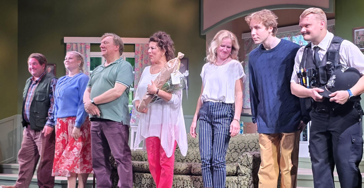 Tampereen Komediateatterin Yllätysvieras-näytelmän ensi-ilta