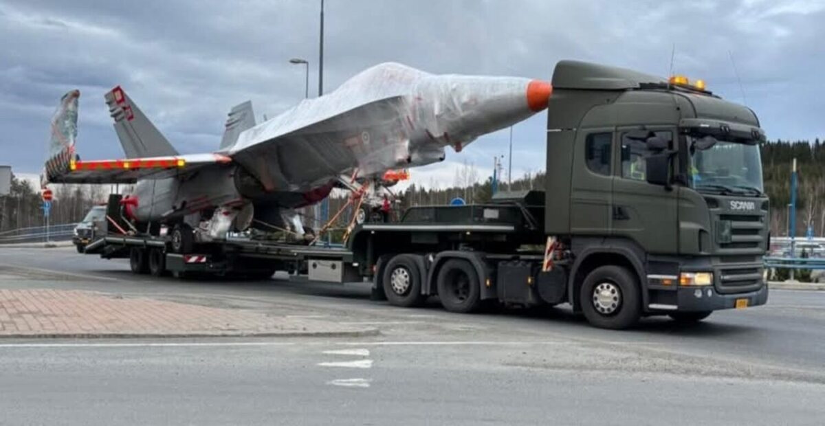 Ilmavoimat harjoittelee maantiellä