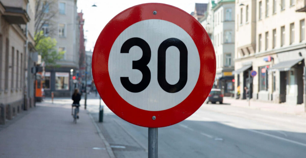 Nopeusrajoitus 30 km/h