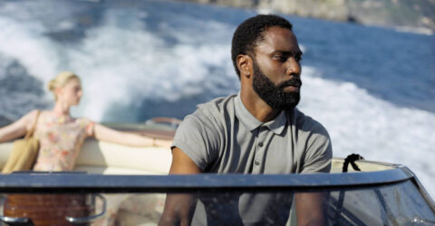 John David Washington elokuvassa Tenet