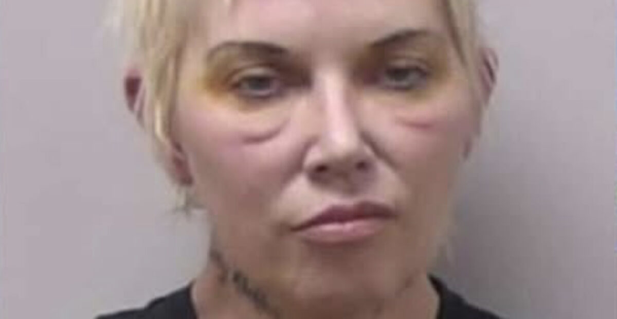 Kimberly Ann Mathers, poliisin kuva