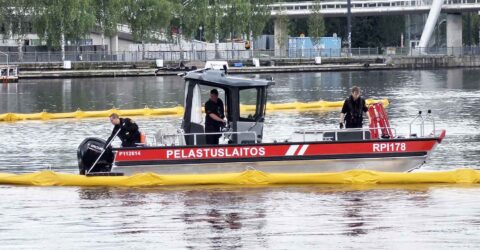 Pelastuslaitos ja öljypuomit