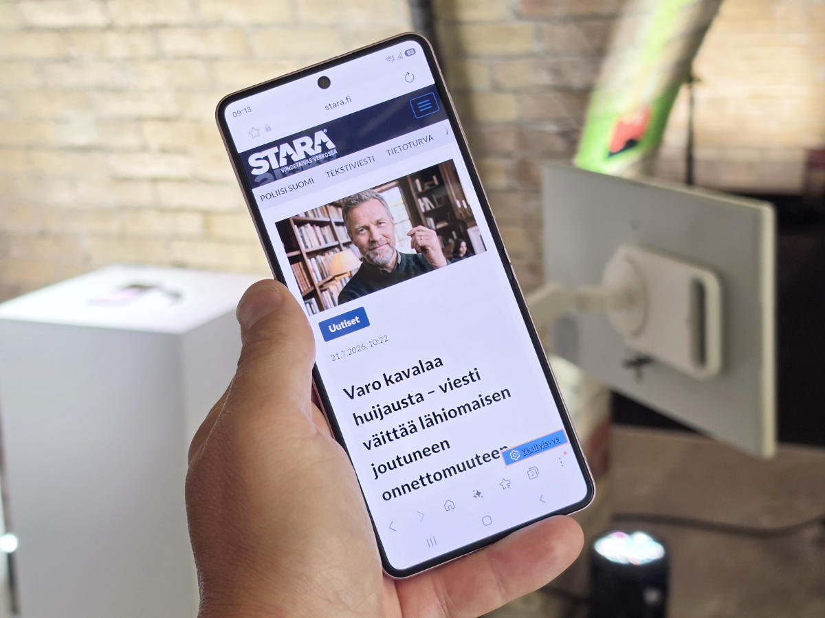 Samsung Galaxy Flip8