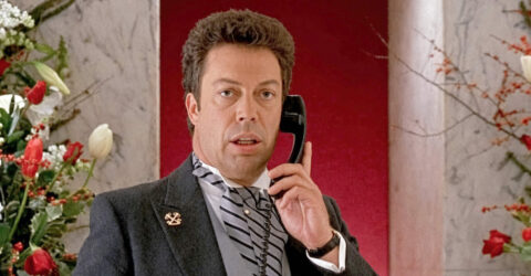 Tim Curry elokuvassa Yksin kotona 2