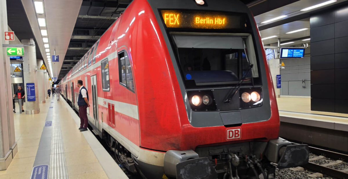 Paikallisjuna Berliinissä, Saksassa